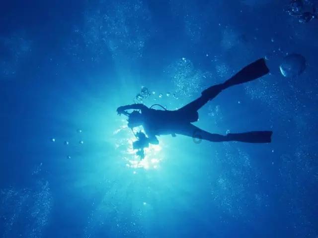 18岁女子方媛获财富自由:与郭富城深陷爱海,情投意合